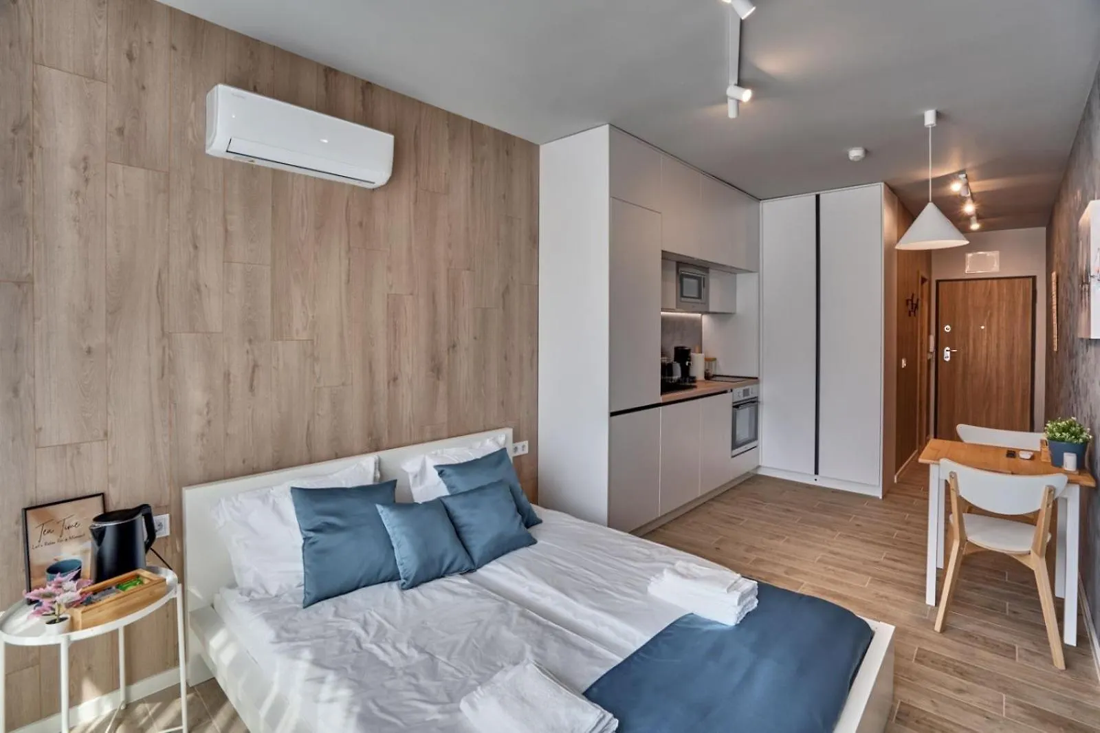 Toronto Cozy Studio Near Unss And Nsa W Fast Wifi Sofia Apartment