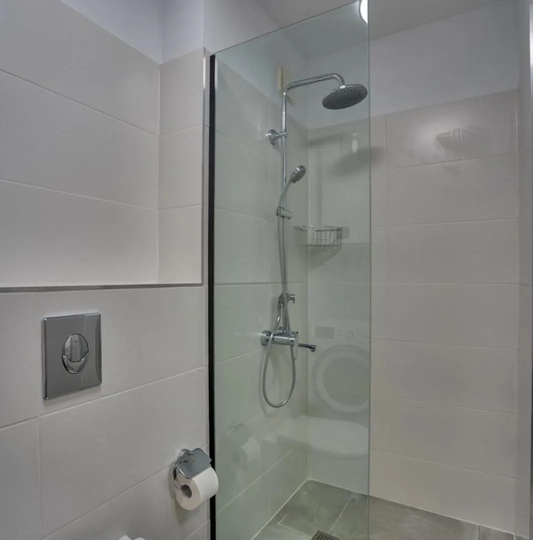 Toronto Cozy Studio Near Unss And Nsa W Fast Wifi Sofia 0*,